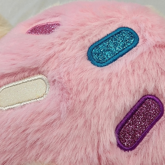 Icecream Heart-Shaped Pillow - Pink and Cream - Picture 12 of 16